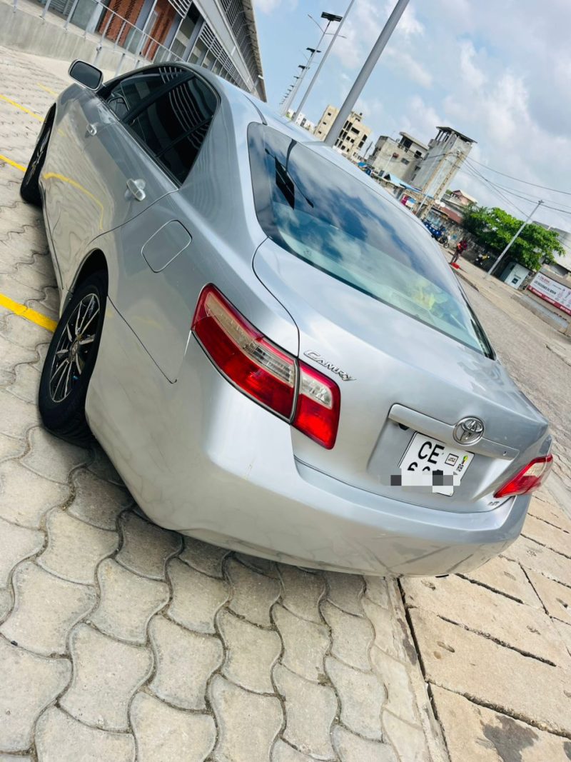TOYOTA CAMRY V4